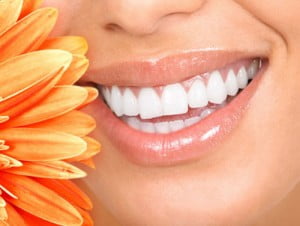 Tẩy trắng răng hiệu quả và chi phí thấp 