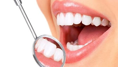 Làm răng sứ có đau không áp dụng với răng bị hô?