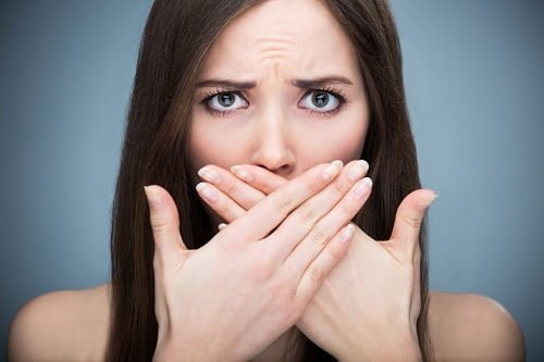Niềng răng gây hôi miệng thực hư thế nào? Cách khắc phục 1