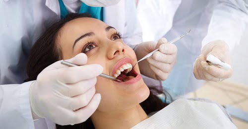 Trồng răng sứ bị đen chân răng - Cách xử lý hiệu quả 2
